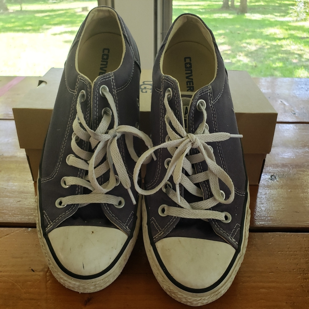 Women's shoes